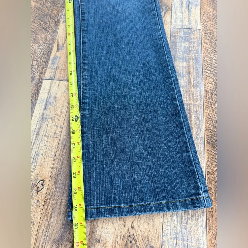 Bobbie Brooks Women’s Stretch Boot Cut Denim Jeans, Size 6 Medium Wash - Picture 8 of 13